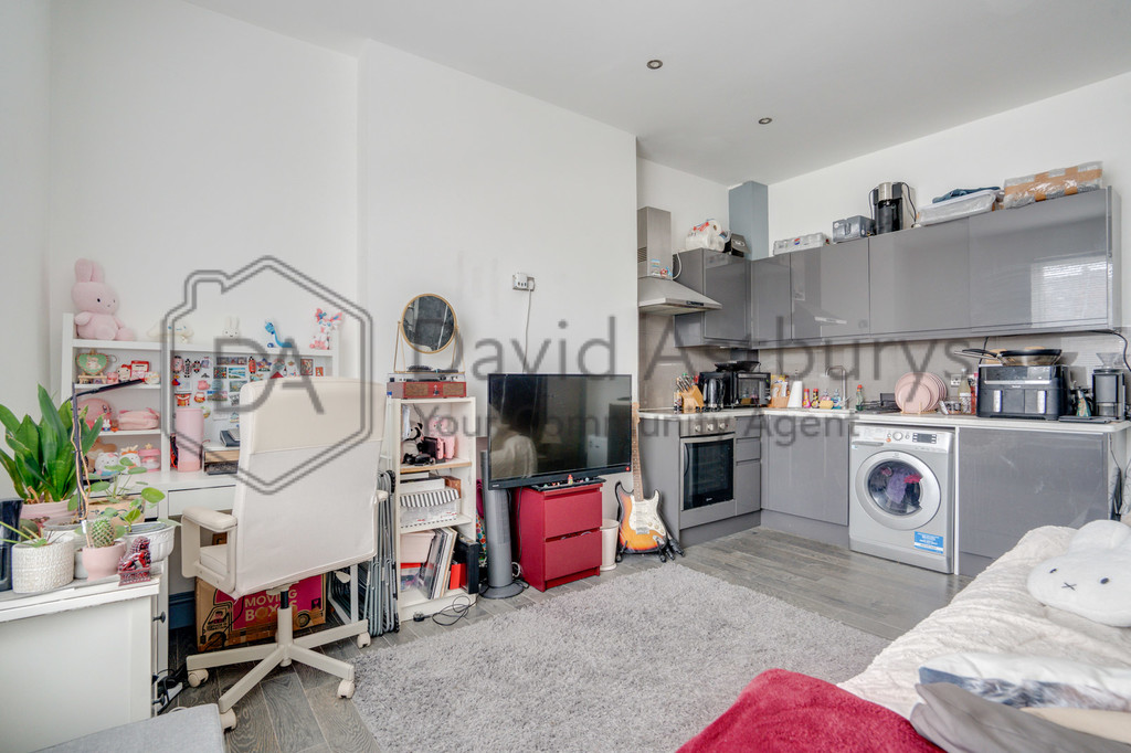 Devonport Road, Shepherds Bush, London, photo 2
