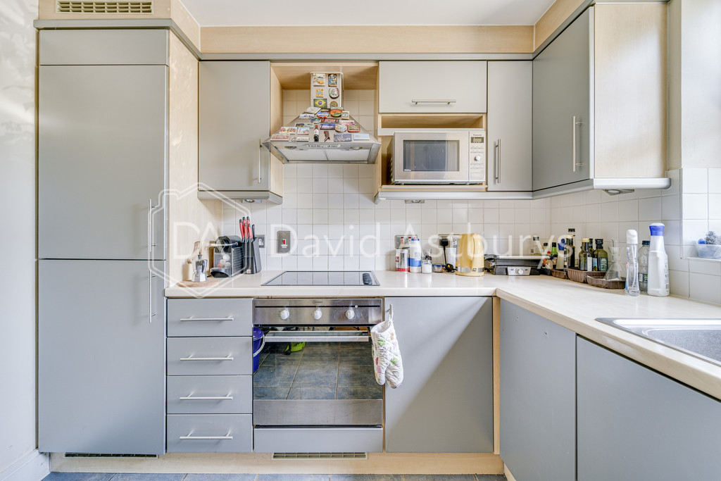 Clifden Mews, Homerton, London, photo 3