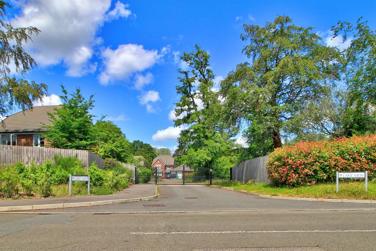 Lake View, Wokingham, photo 25