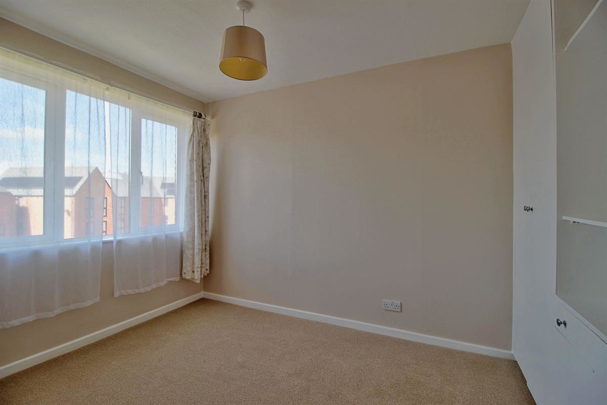 Ellison Way, Wokingham, photo 11