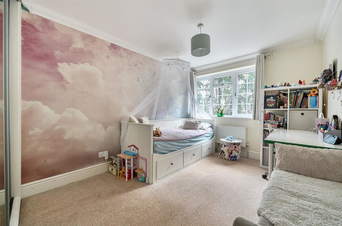 Holmes Crescent, Wokingham, photo 19