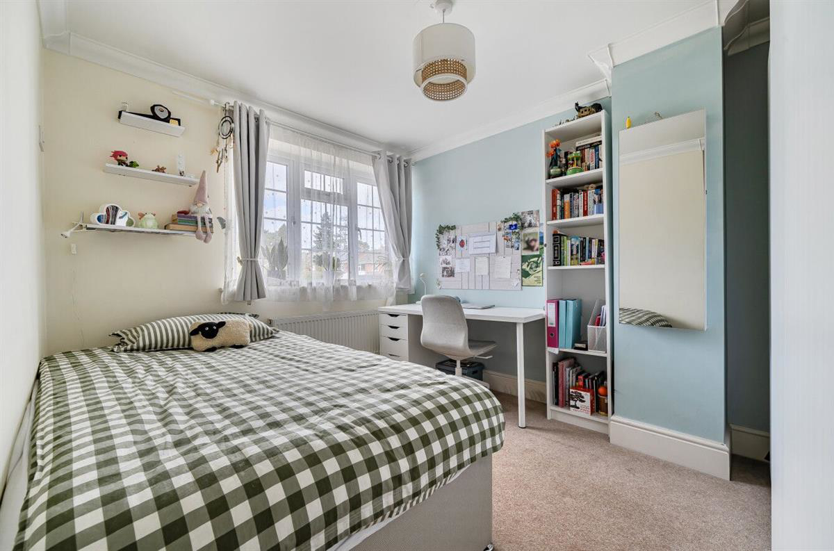 Holmes Crescent, Wokingham, photo 16
