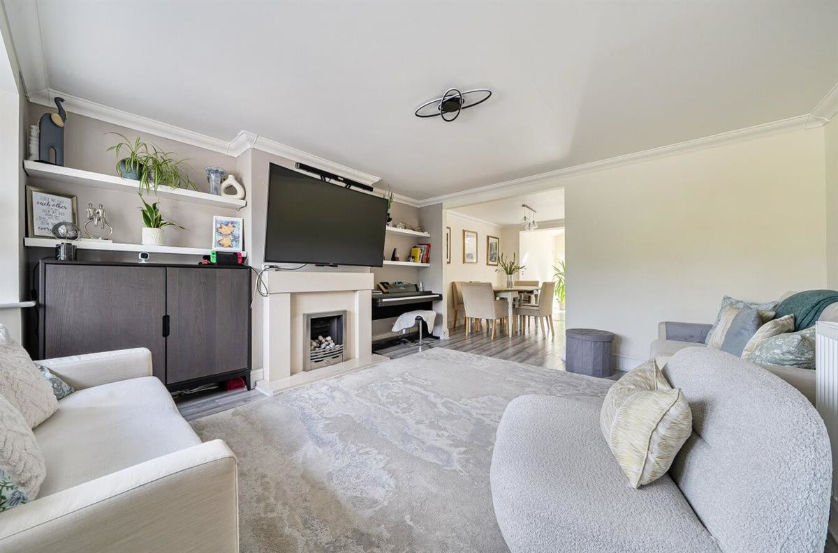 Holmes Crescent, Wokingham, photo 7