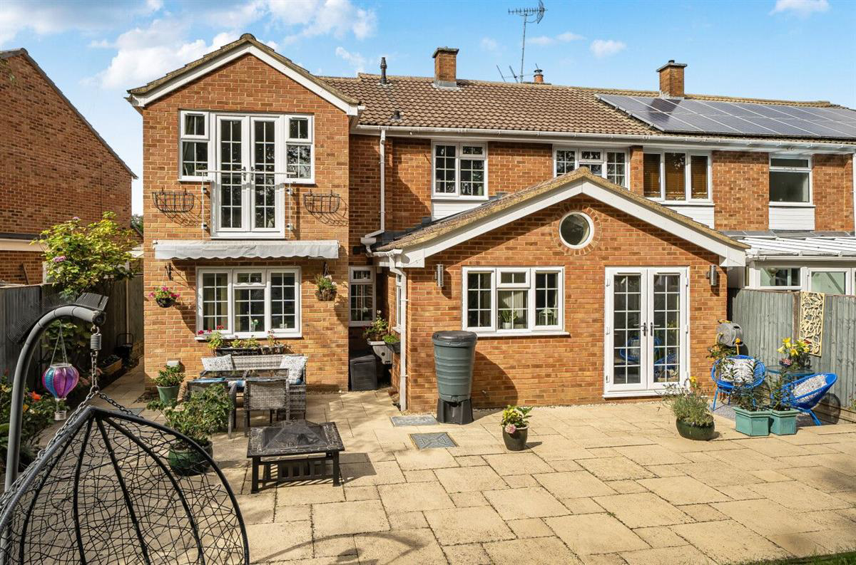 Holmes Crescent, Wokingham, photo 22