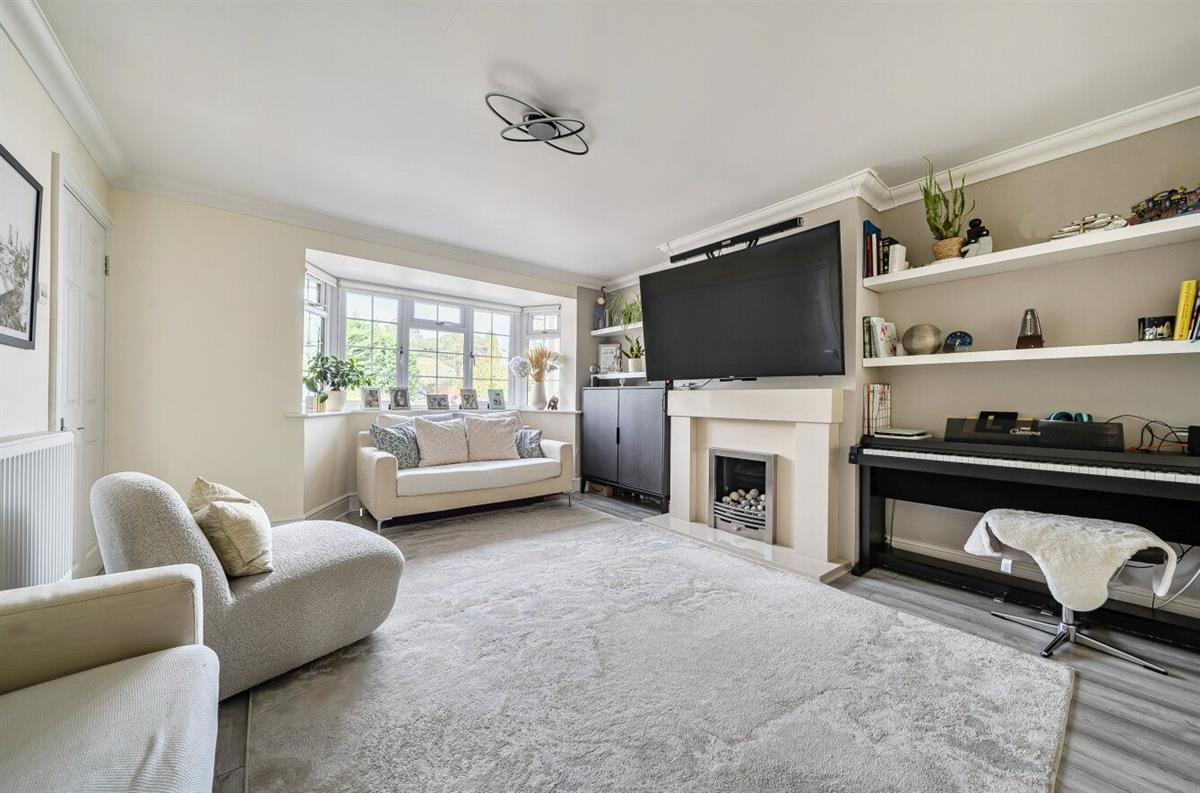 Holmes Crescent, Wokingham, photo 6