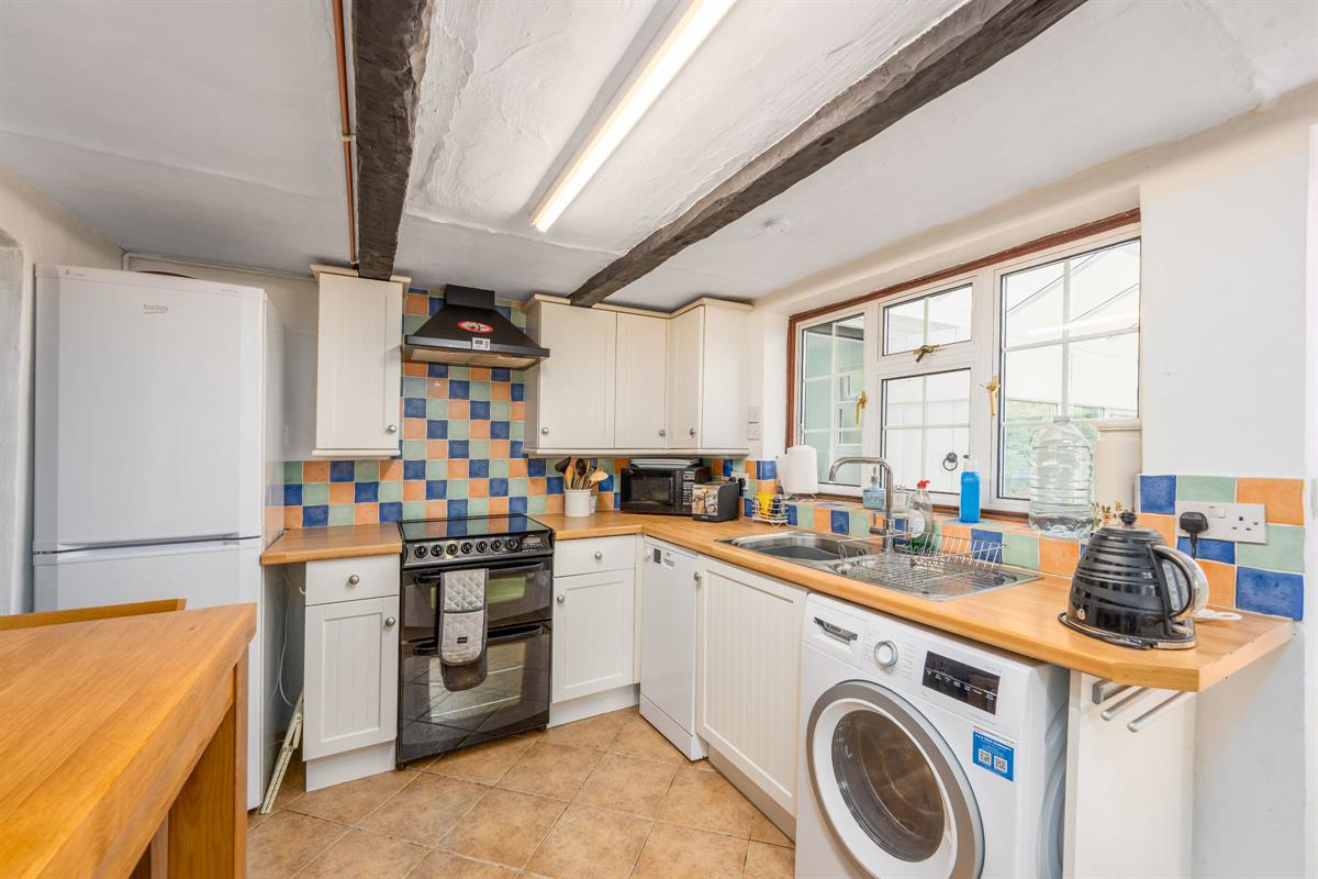 Plover Lane, Eversley, photo 6