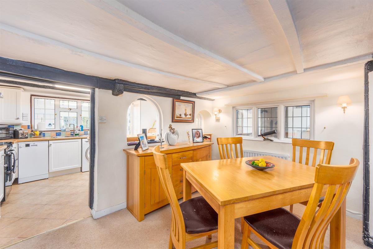 Plover Lane, Eversley, photo 5
