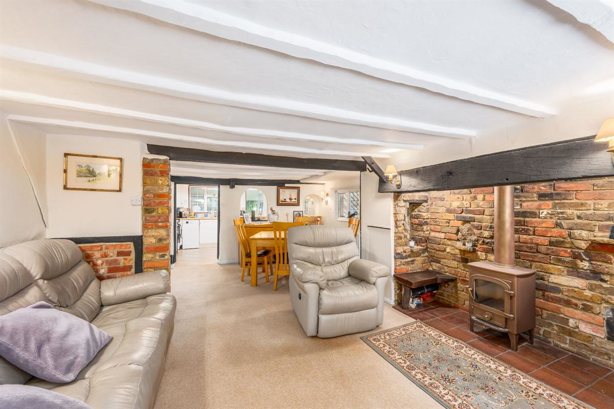 Plover Lane, Eversley, photo 4