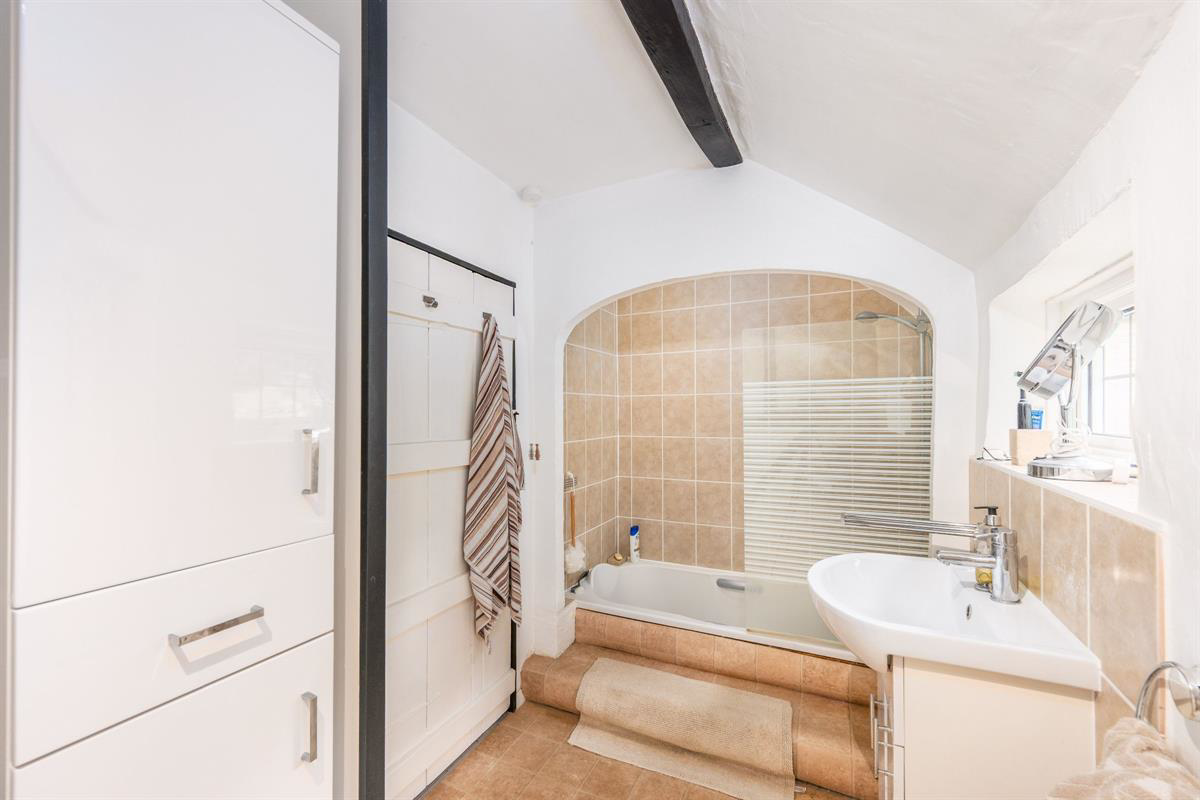 Plover Lane, Eversley, photo 11