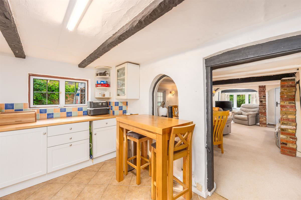 Plover Lane, Eversley, photo 7