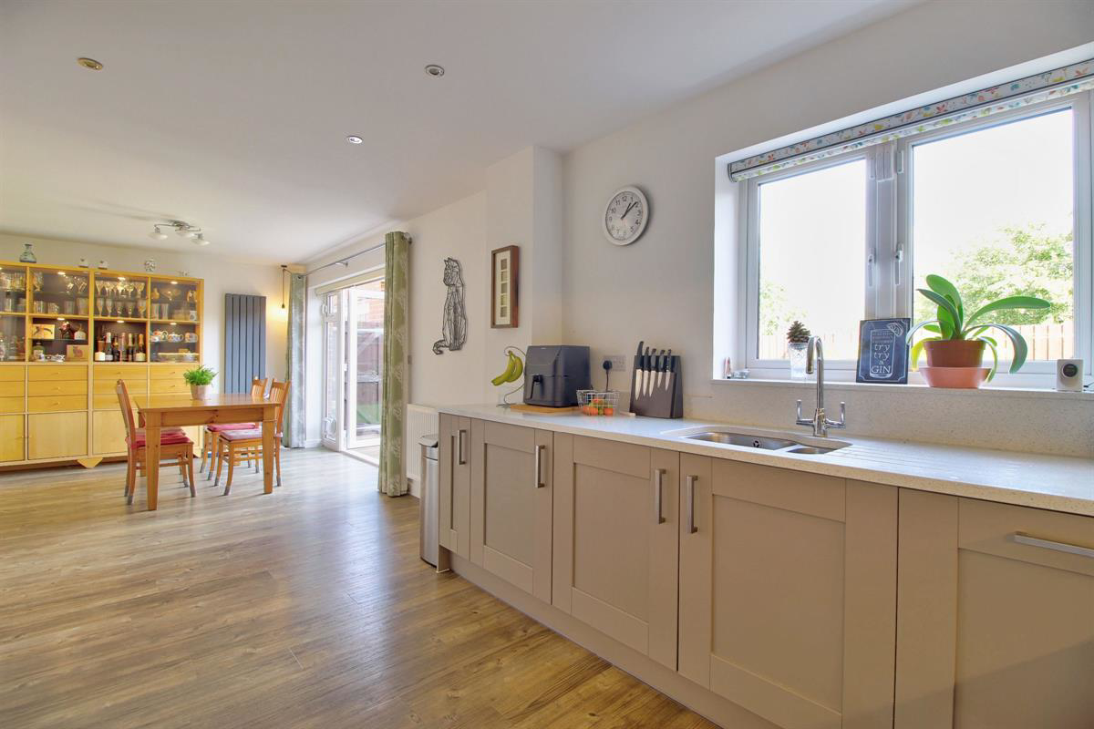 Merril Drive, Winnersh, photo 3