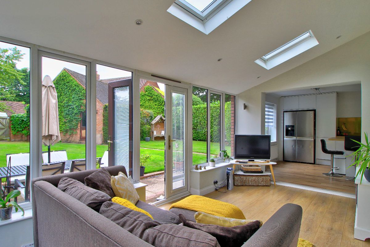 Popeswood Road, Binfield, photo 3