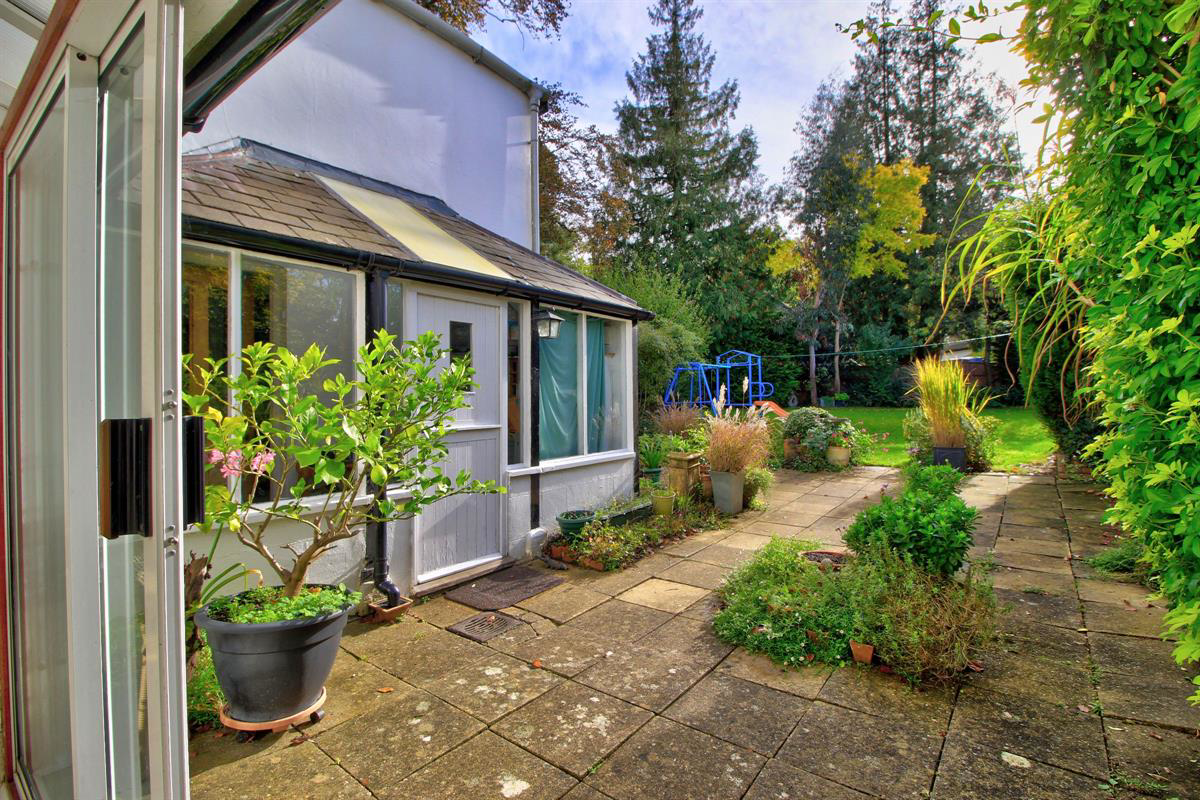The Well House, Binfield, photo 25