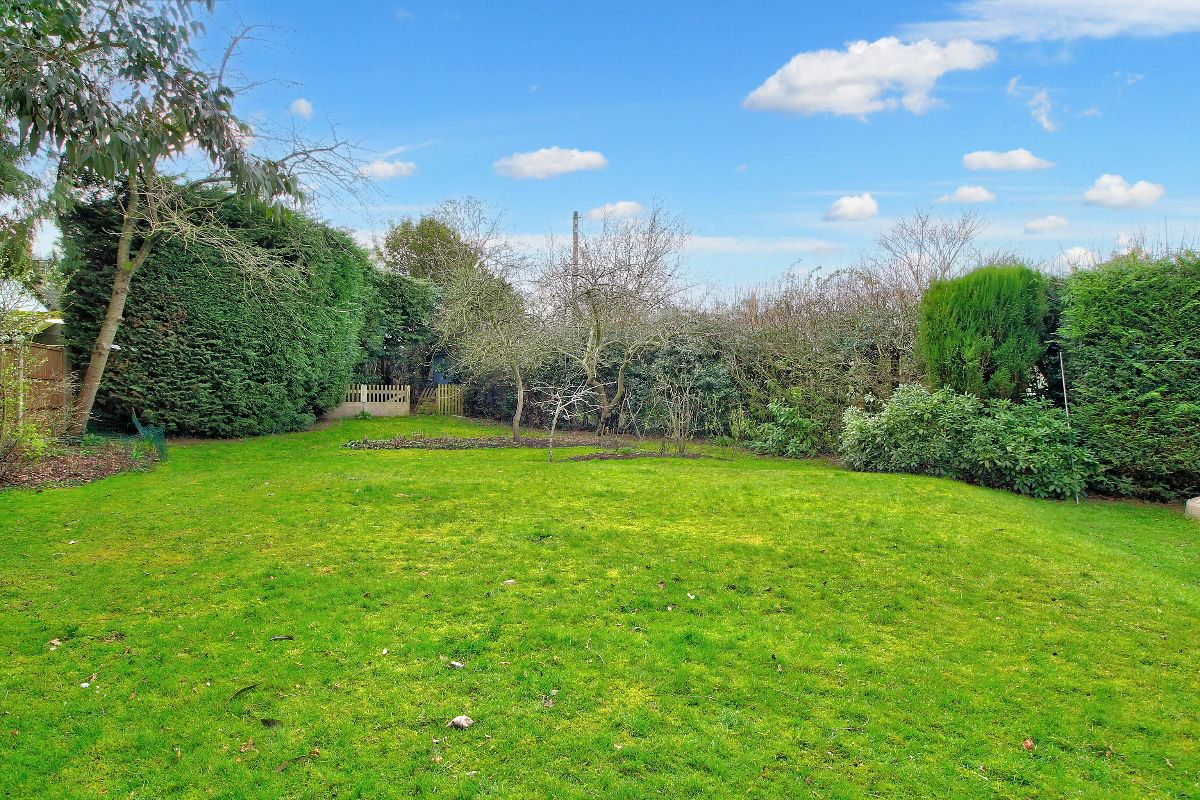 The Well House, Binfield, photo 13