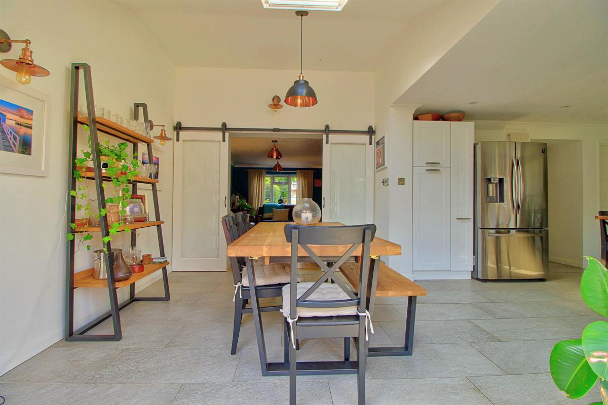 Meadow View, Winnersh, photo 2