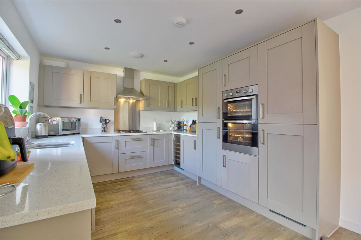 Merril Drive, Winnersh, photo 12