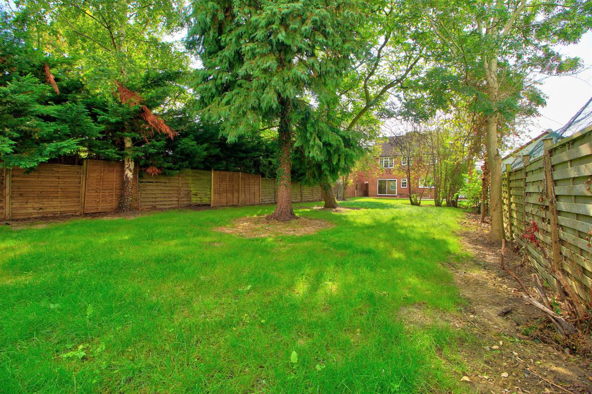 Reading Road, Winnersh, photo 20