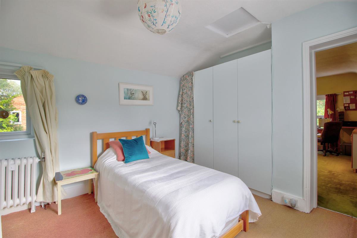 The Well House, Binfield, photo 16