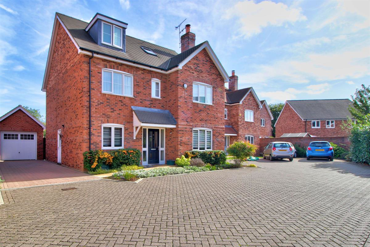 Merril Drive, Winnersh