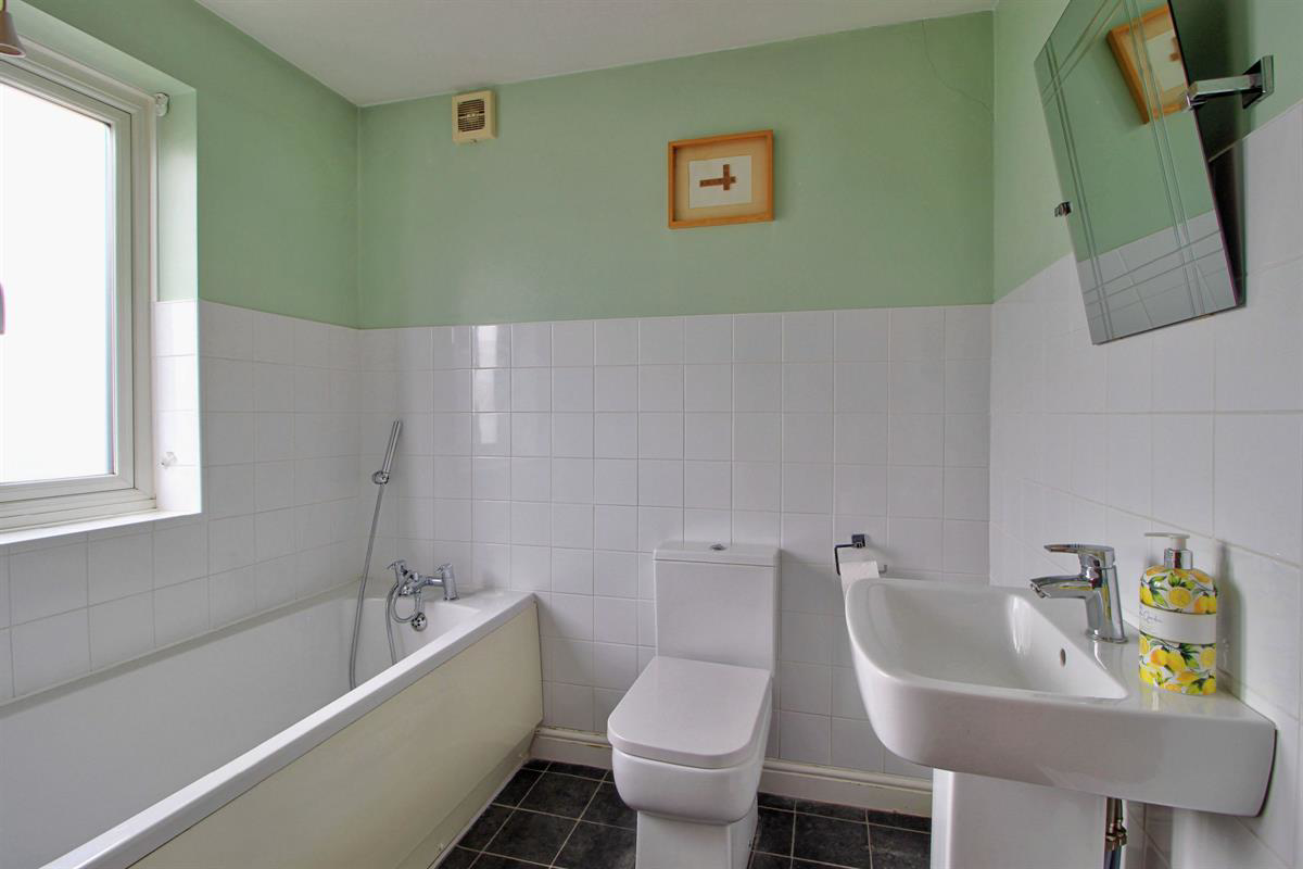 Denton Road, Wokingham, photo 13