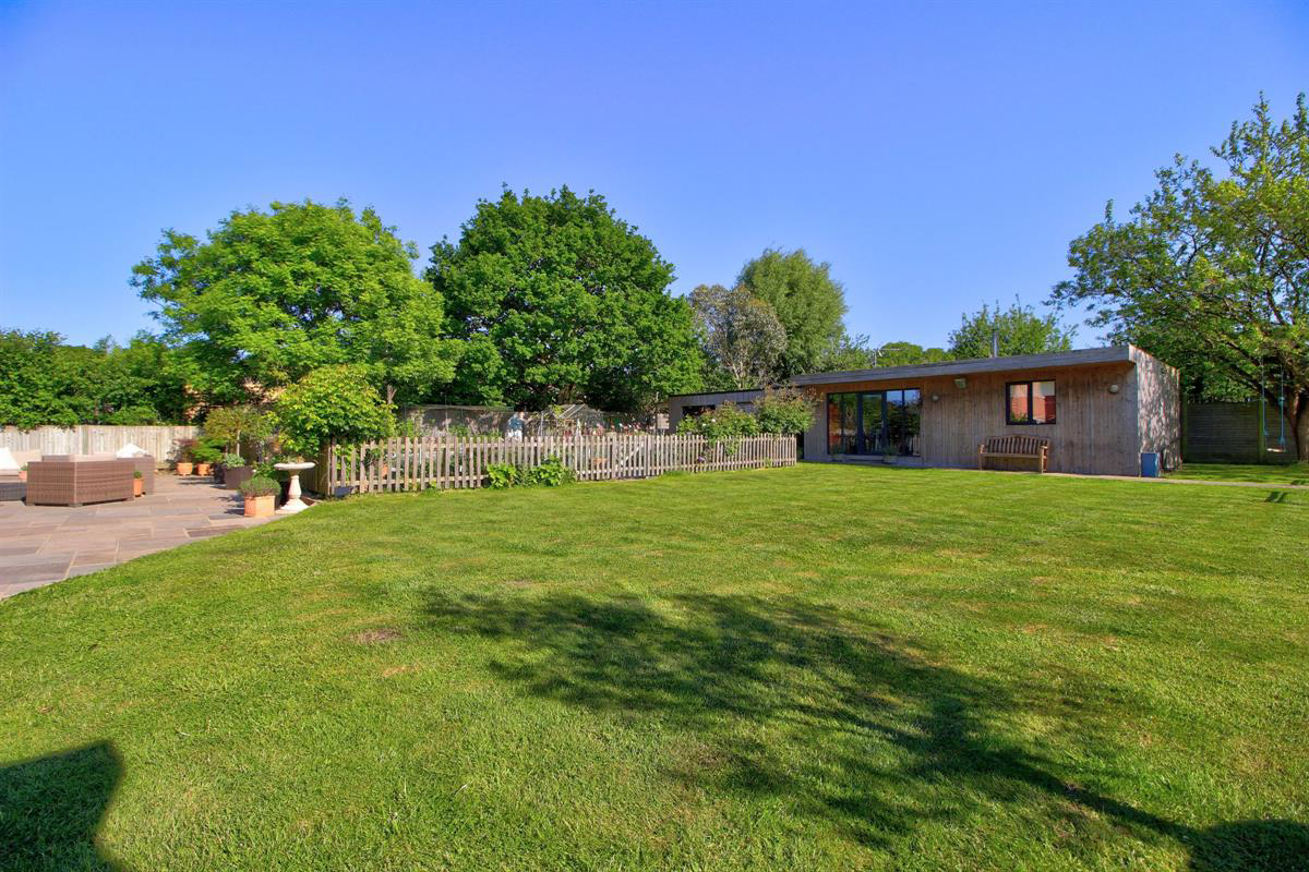 Forest Road, Hurst / Wokingham, photo 28