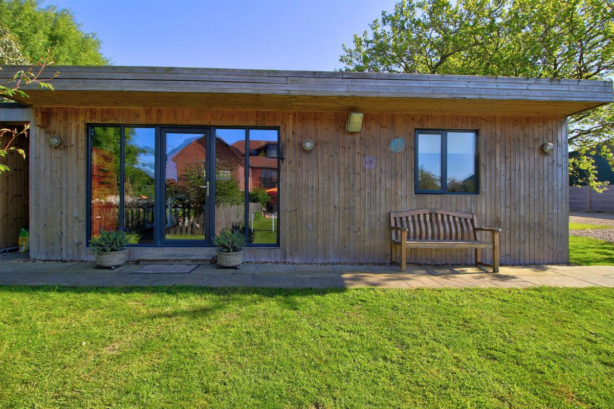 Forest Road, Hurst / Wokingham, photo 23