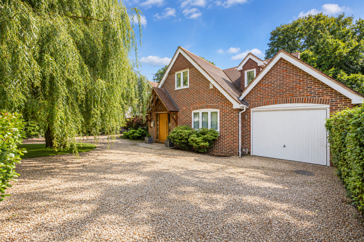 Buckhurst Grove, Wokingham, photo 2