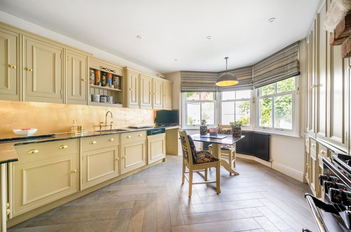 Toutley Hall North, Old Forest Road, Emmbrook, photo 2