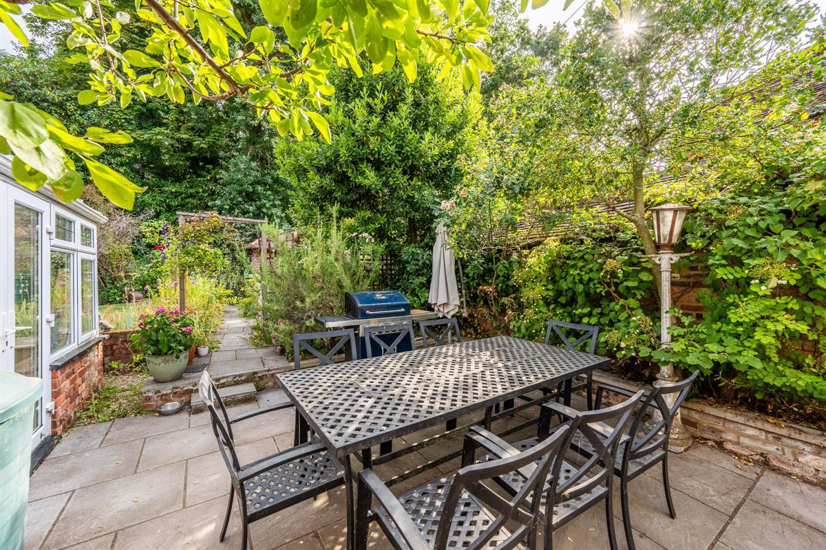Plover Lane, Eversley, photo 14