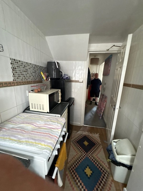 Flat 2, 6 Gladstone Terrace, YO15 2PN, photo 40