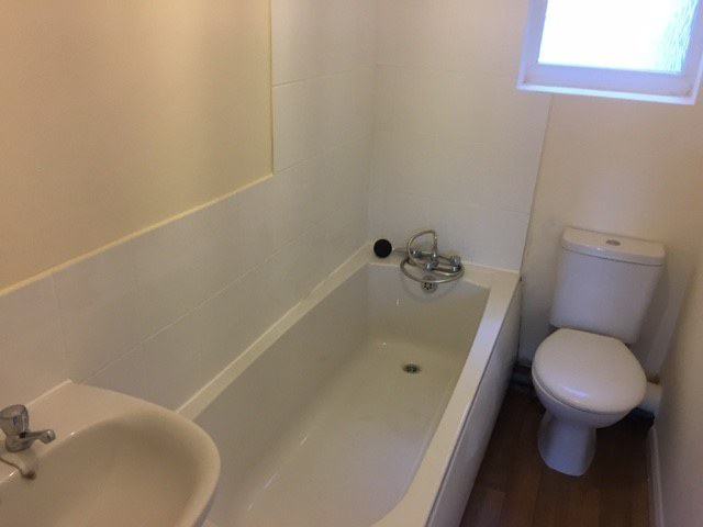 Flat 2, 6 Gladstone Terrace, YO15 2PN, photo 2