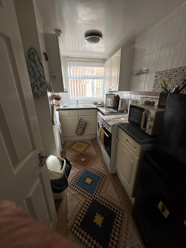 Flat 2, 6 Gladstone Terrace, YO15 2PN, photo 30