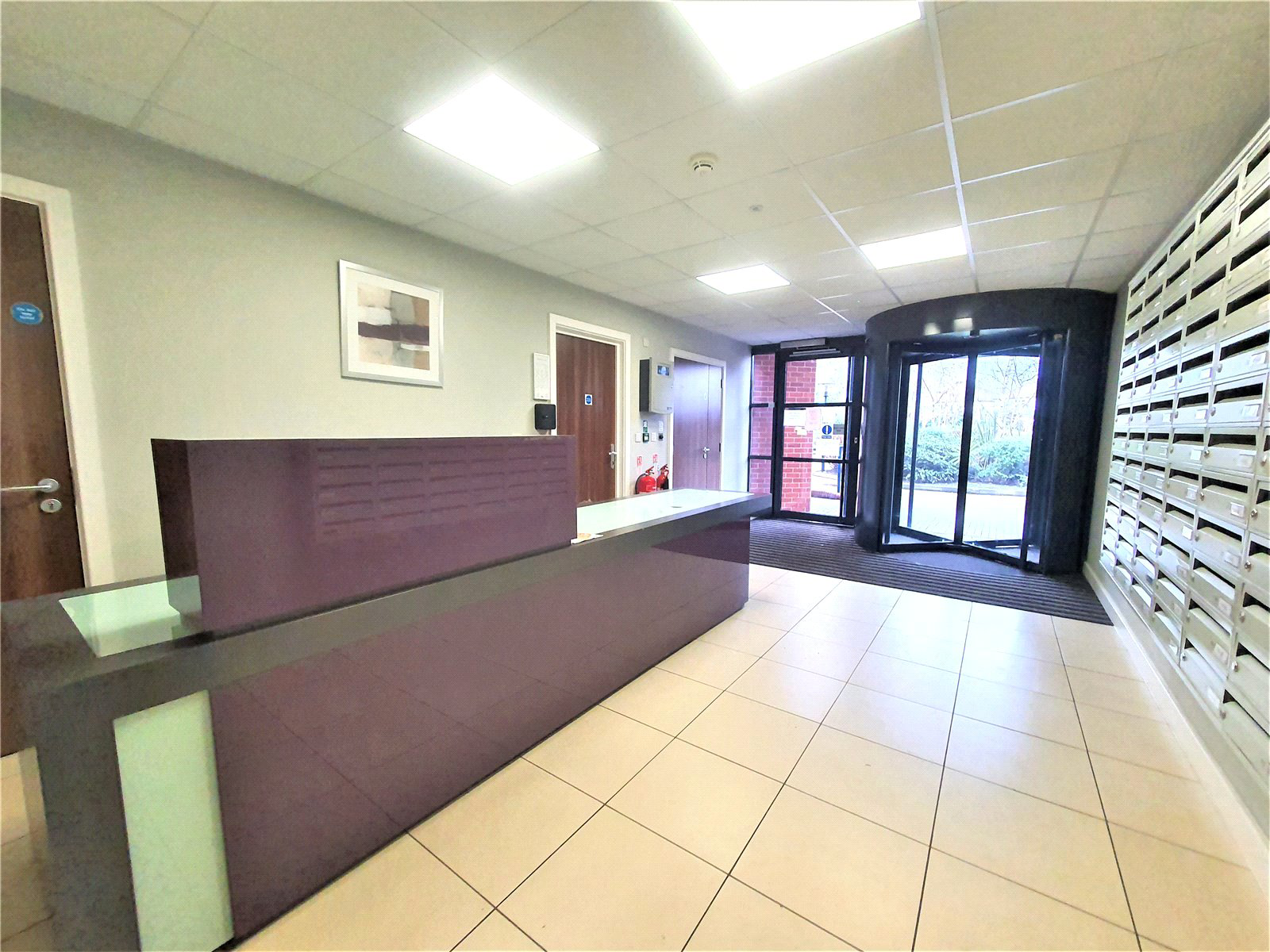 Bath Road, Heathrow, UB3, photo 2