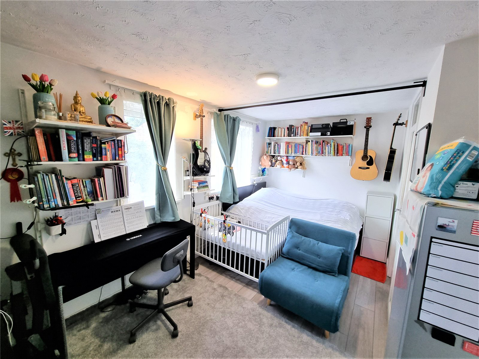 Badgers Close, Hayes, Greater London, UB3, photo 3