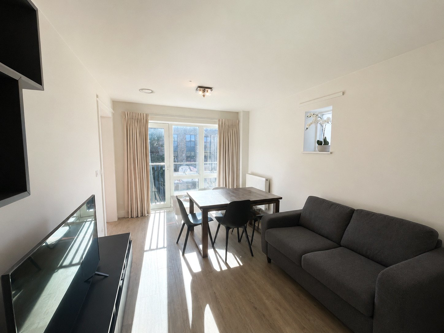 Lampton Road, Hounslow, Greater London, TW3, photo 2