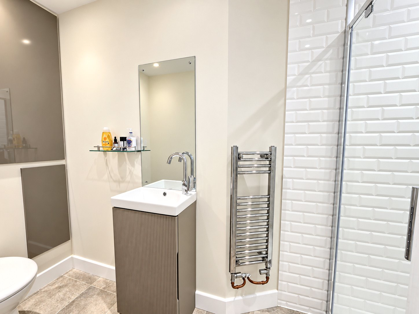 Harlington Road, Hillingdon, Greater London, UB8, photo 17