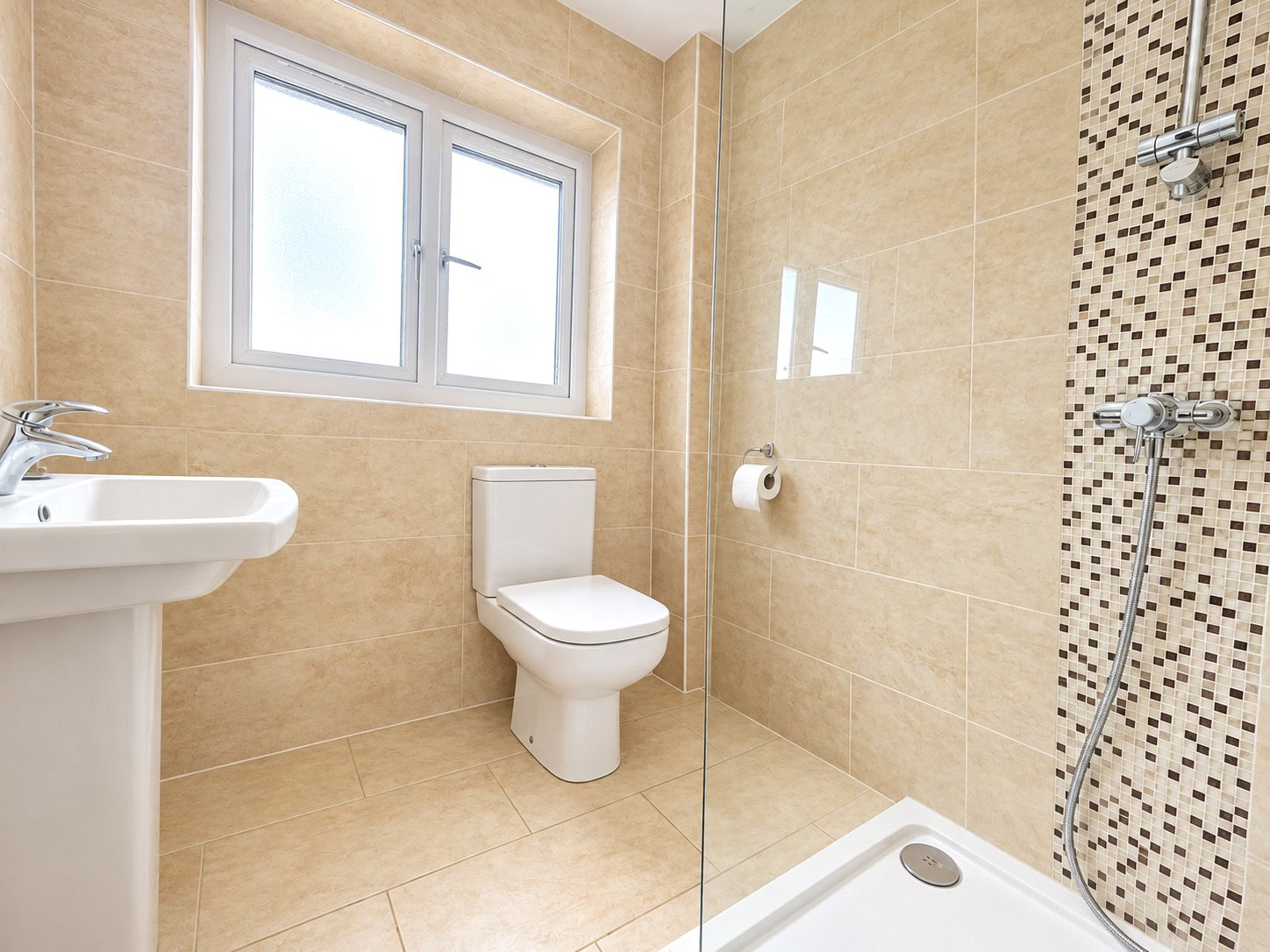 Sutton Hall Road, Heston, Greater London, TW5, photo 10