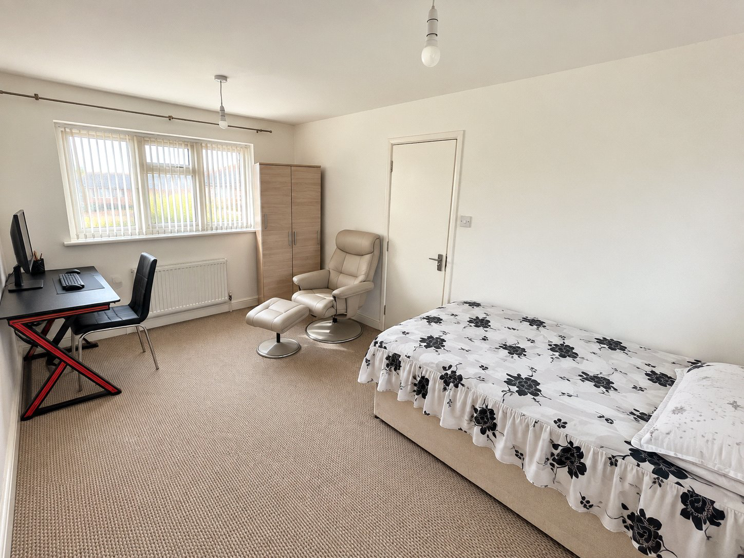 Sutton Hall Road, Heston, Greater London, TW5, photo 9