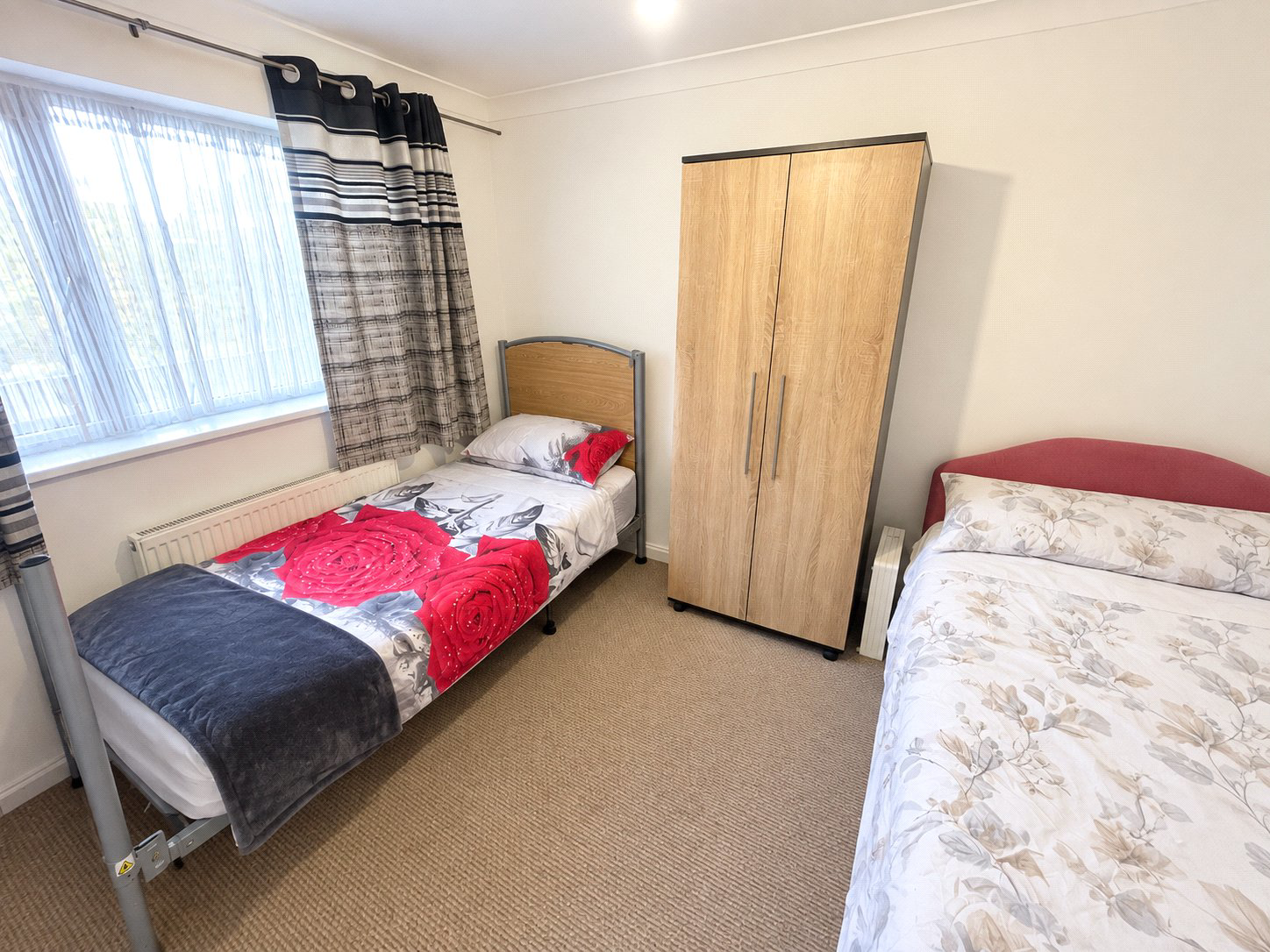 Sutton Hall Road, Heston, Greater London, TW5, photo 4
