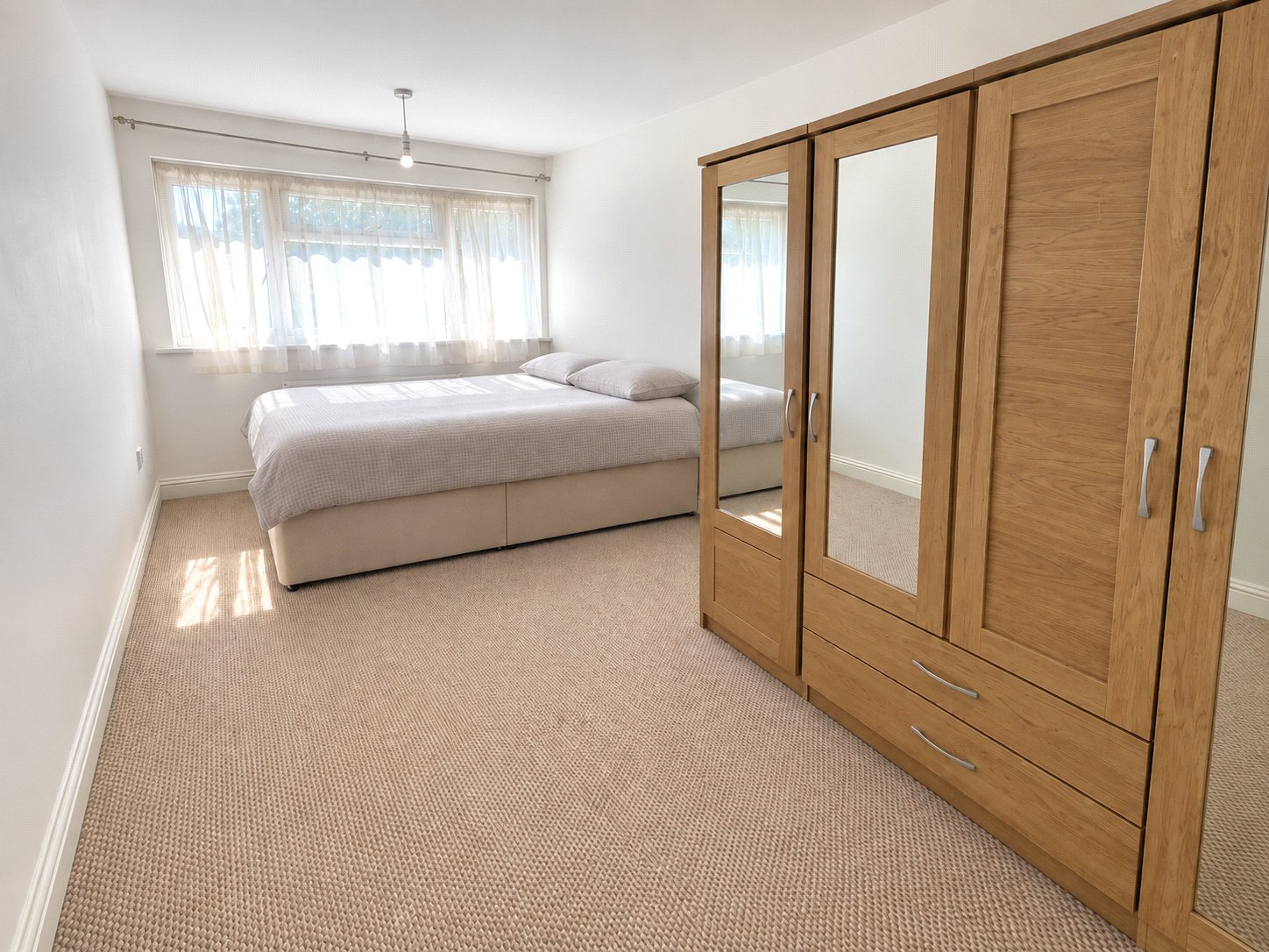 Sutton Hall Road, Heston, Greater London, TW5, photo 6