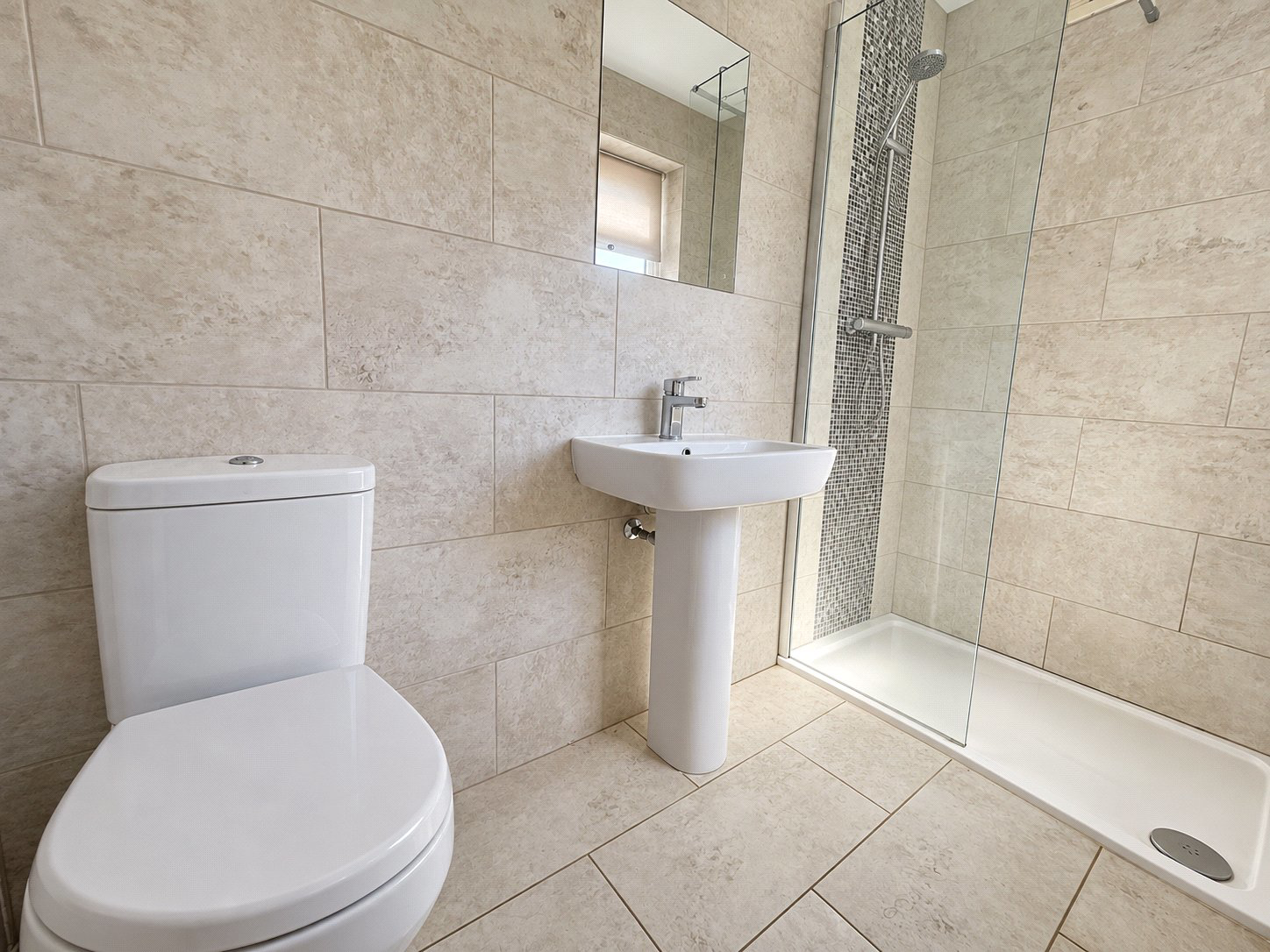 Sutton Hall Road, Heston, Greater London, TW5, photo 5