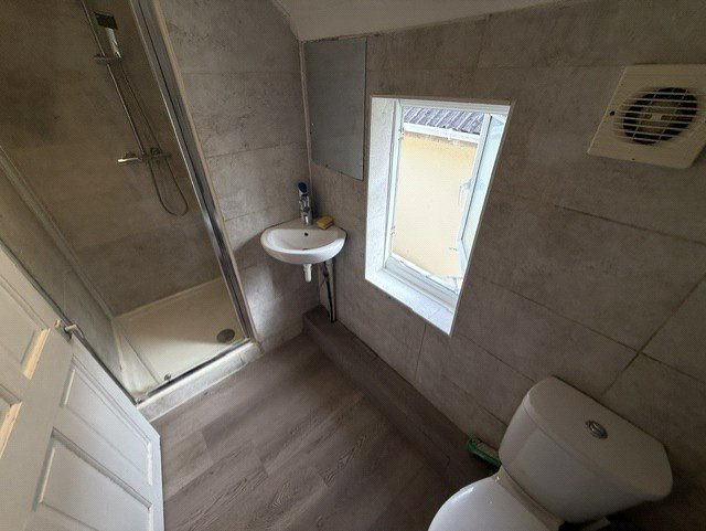 St. Pauls Avenue, Slough, SL2, photo 8