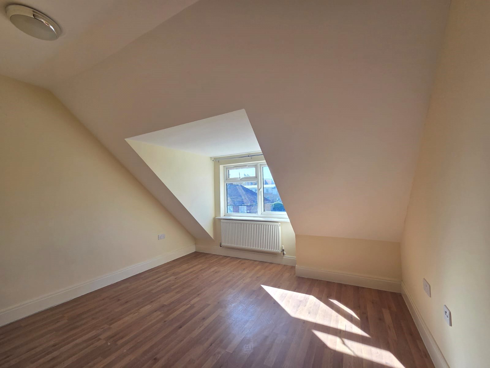 King Georges Avenue, Watford, Hertfordshire, WD18, photo 5