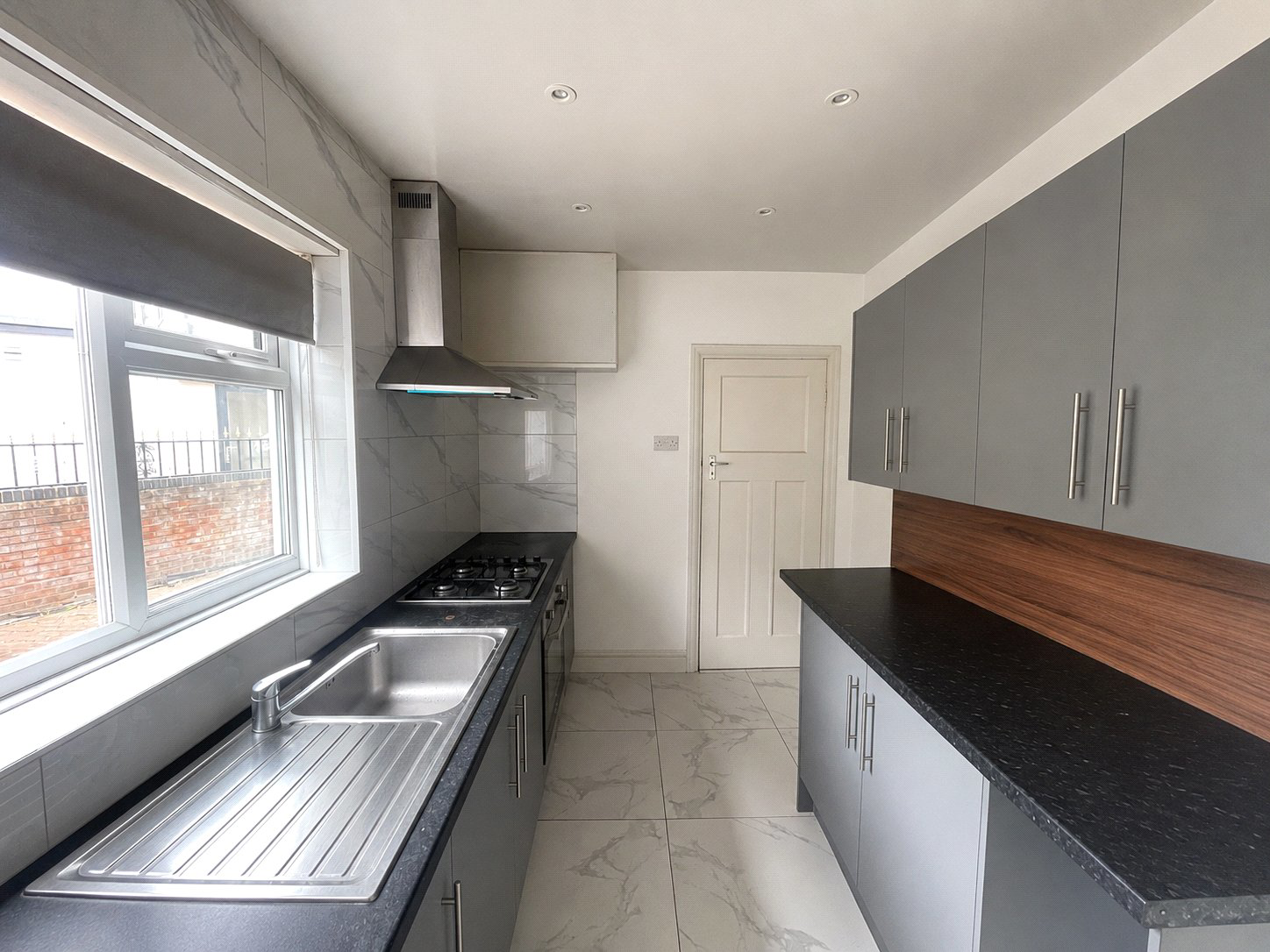 Cambridge Close, Hounslow, Greater London, TW4, photo 5