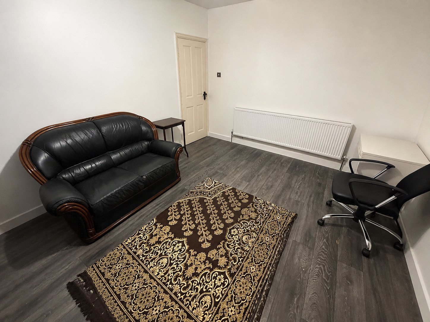 Cambridge Close, Hounslow, Greater London, TW4, photo 3