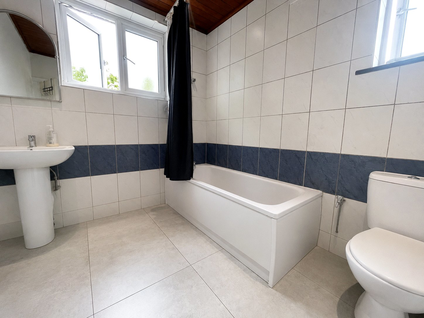 Cambridge Close, Hounslow, Greater London, TW4, photo 9