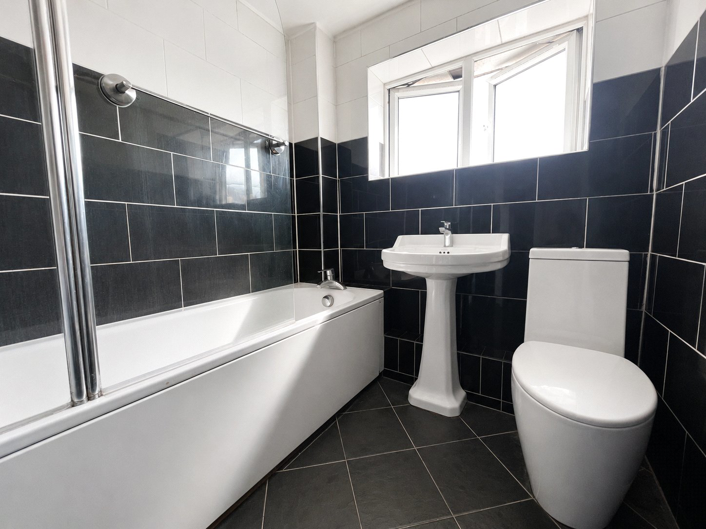 Channel Close, Hounslow, Greater London, TW5, photo 7