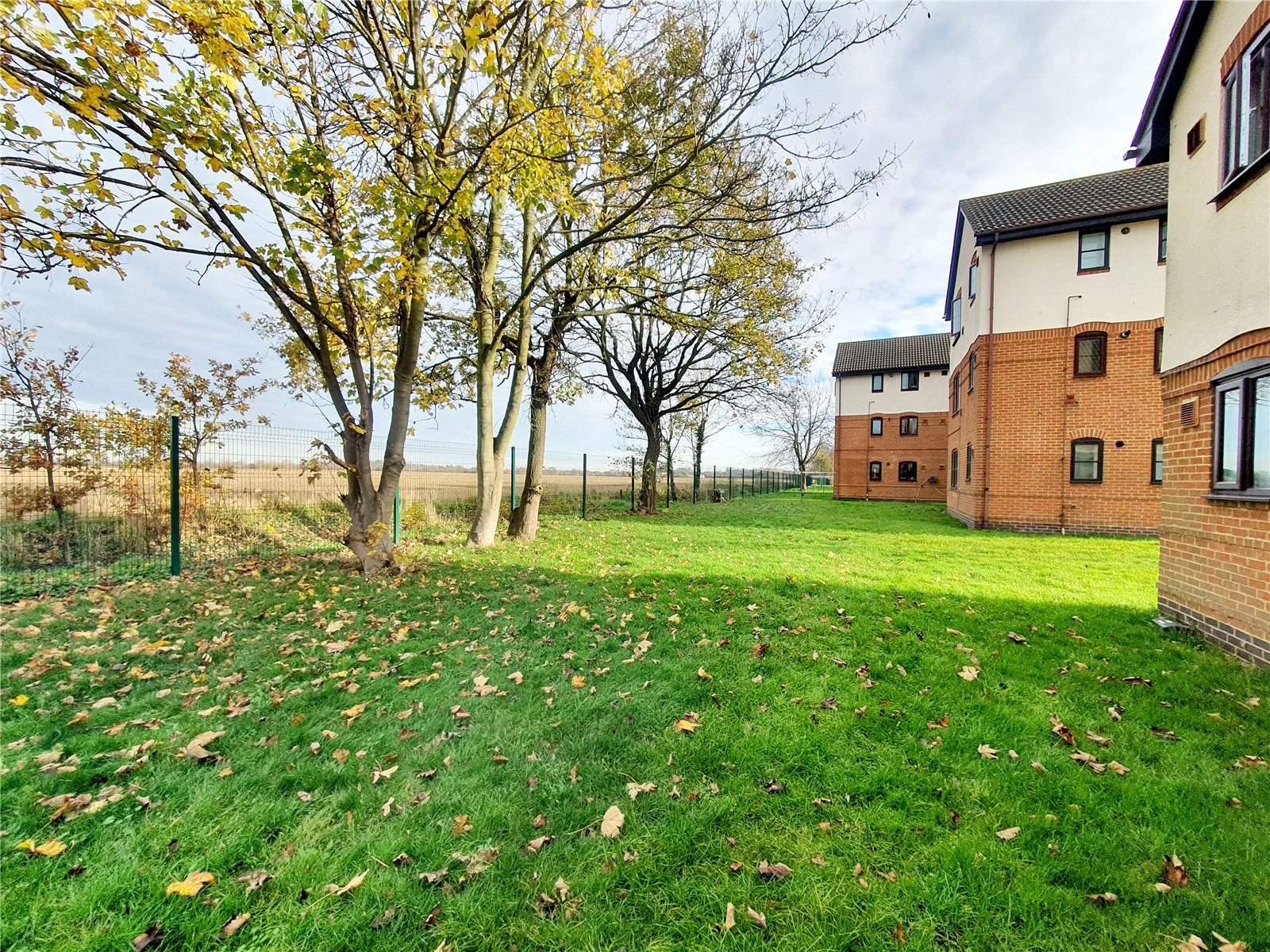 David Close, Harlington, Greater London, UB3, photo 10