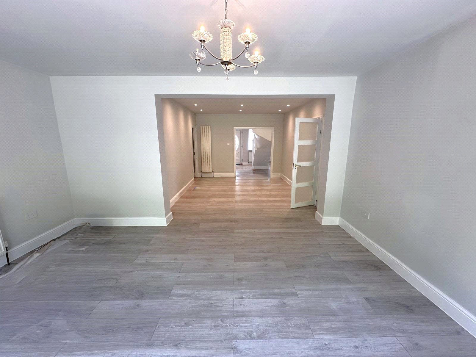 The Greenway, Ickenham, Greater London, UB10, photo 3