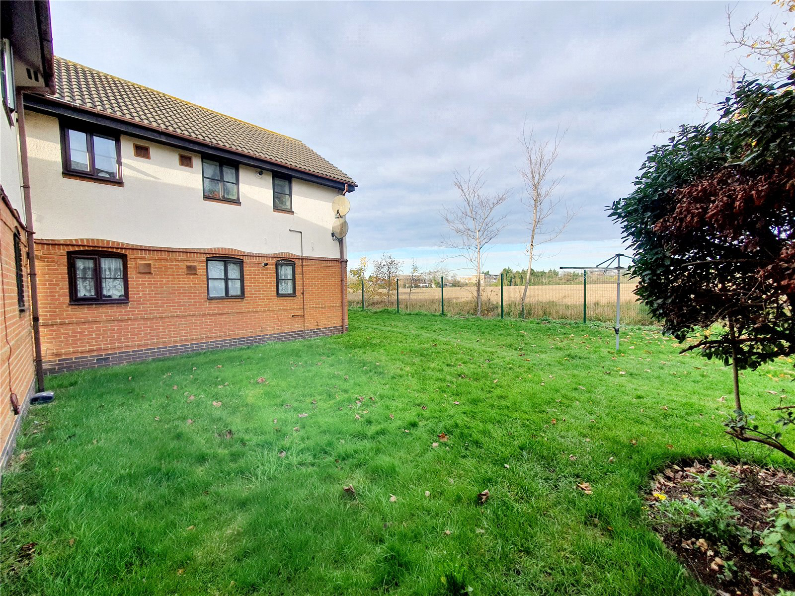 David Close, Harlington, Greater London, UB3, photo 9